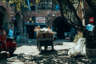 UNSTAGED 260701 Istambul 2026 HUMAN CONDITION 08 — UNSTAGED · LOG /016 · MOMENT /021 · ARCHIVE ID L016-M021.